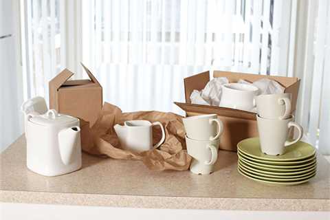 Packing Dishes Without Newspaper: 8 Effective Alternatives | MyProMovers