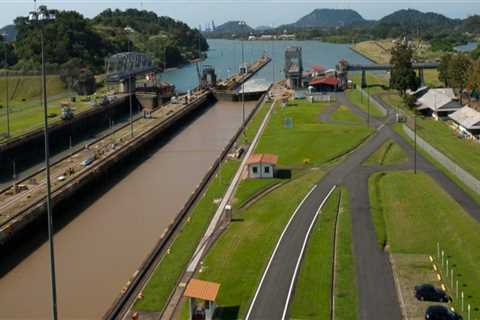 Exploring the Panama Canal: A Guide to Visiting the Miraflores Visitor Center and Beyond