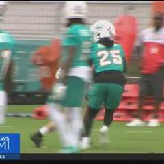 Dolphins' star-powered training camp begins with roster of big names: CBS News Miami's Steve Goldste