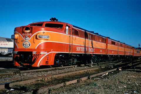 Jan 28, Southern Pacific's Daylight (Train): Consist, Locomotives