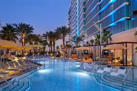 Explore the Best 2-Star Hotels in Downtown Tampa, Florida