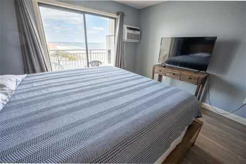 Sea Mist 50912 - Cozy Condo Rental in Myrtle Beach, SC | Accommodates 4 Guests