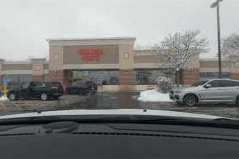 ROAD SITUATION | SNOWY WINTER SEASON DRIVING| SAFETY FIRST| VISITED COUPLE STORES for grocery.